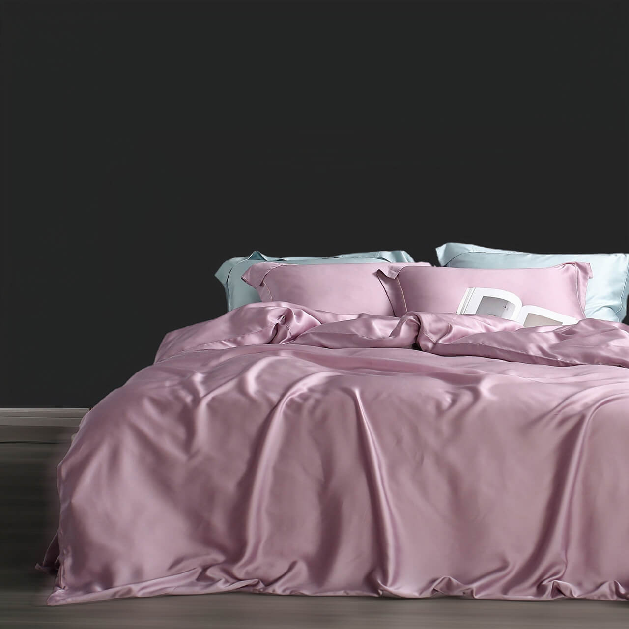 Crown Tencel Quilt Cover