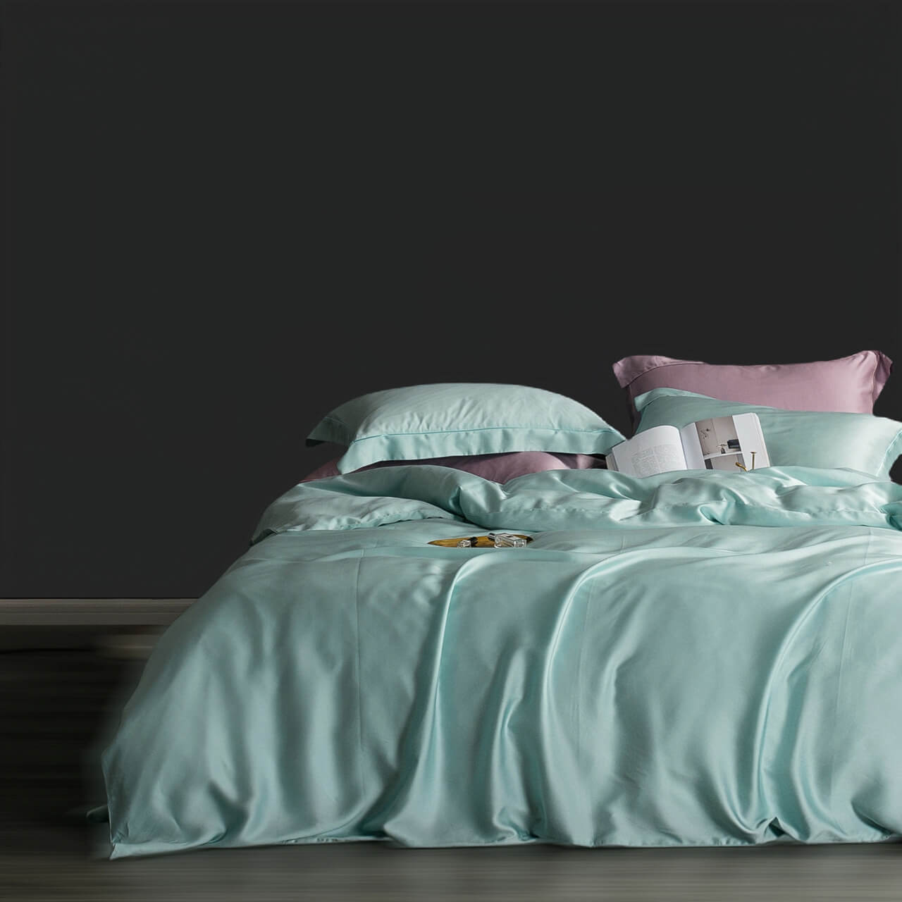 Crown Tencel Quilt Cover