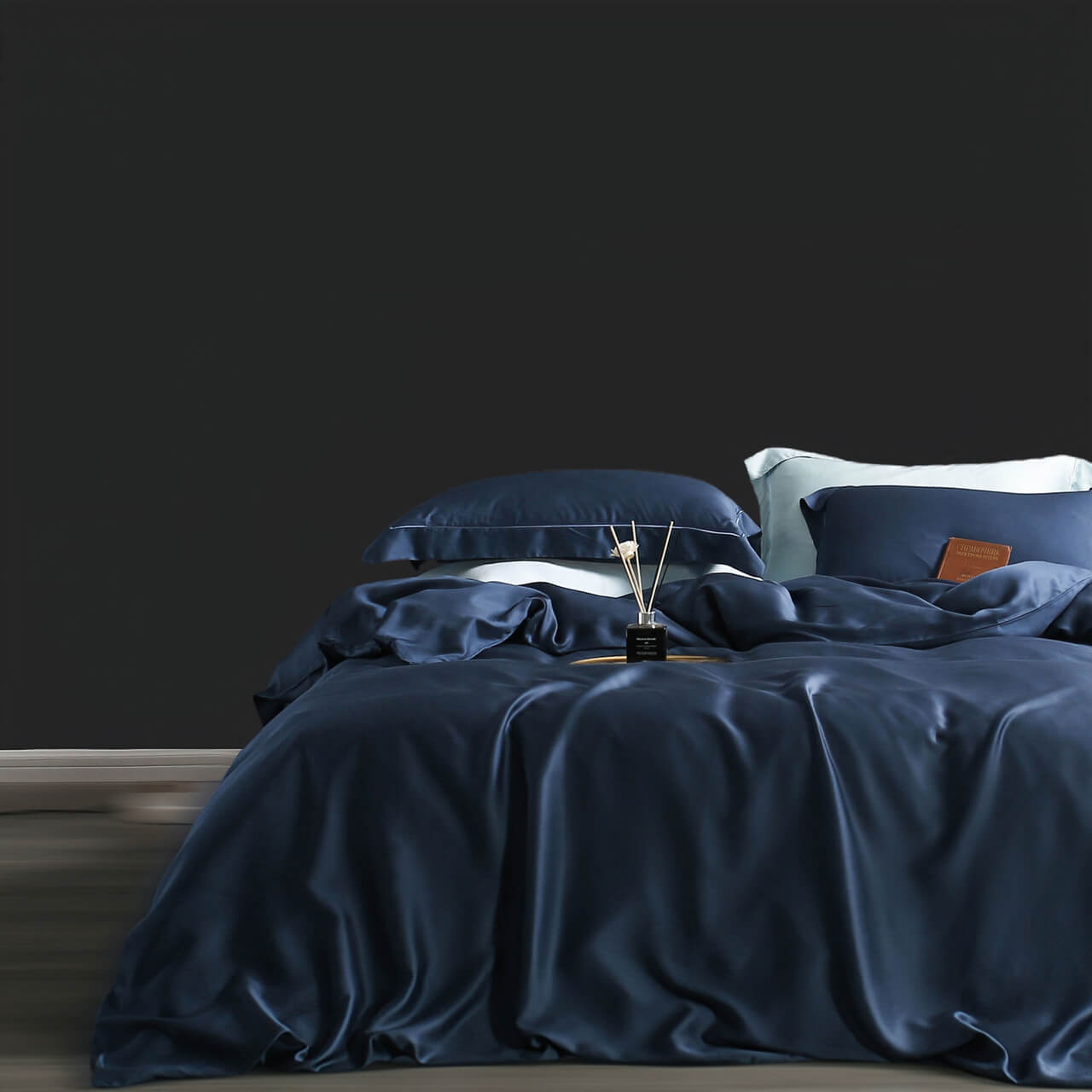 Crown Tencel Quilt Cover